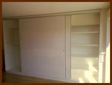 armoire murale étagère à portes coulissantes